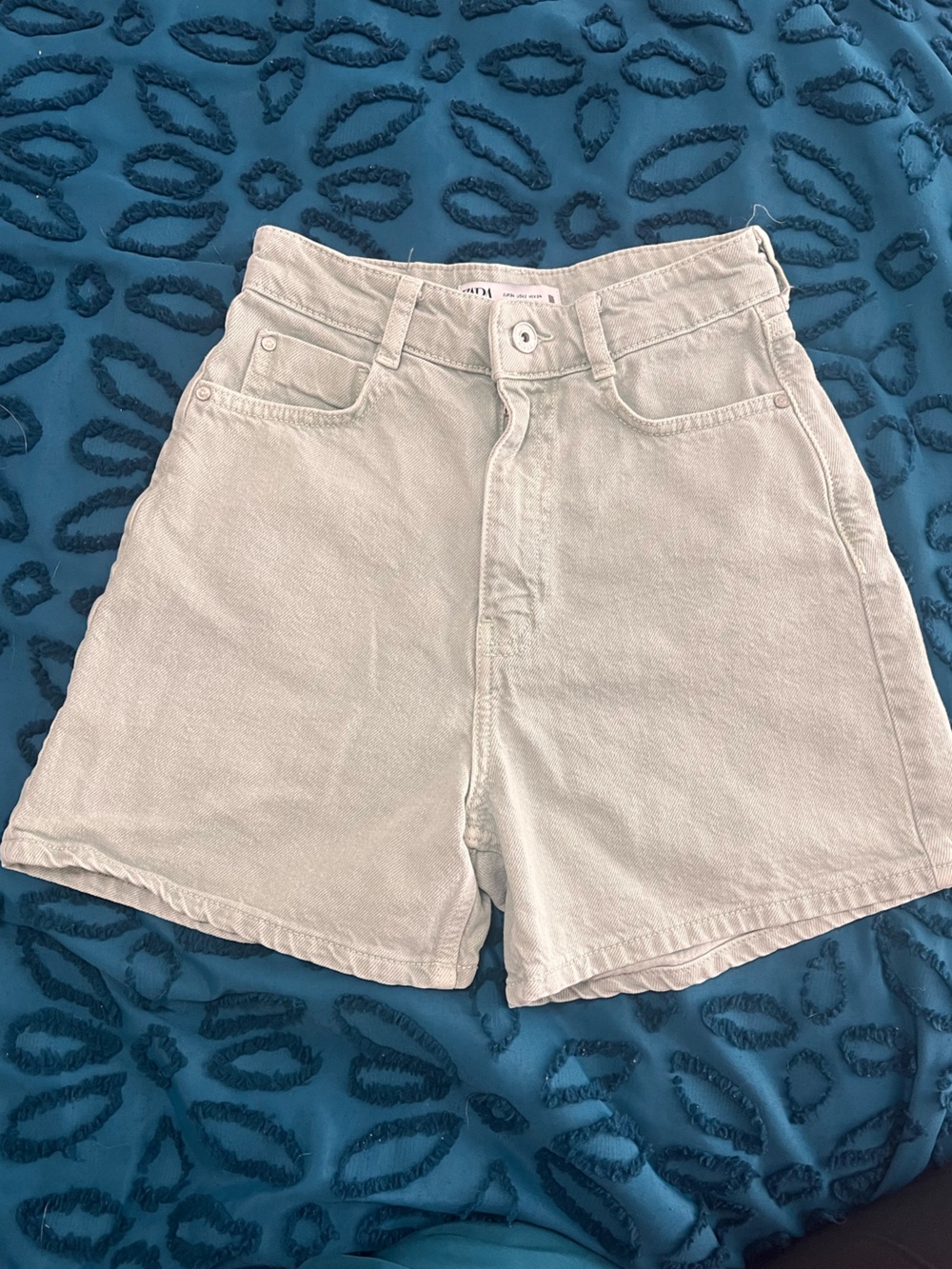 Zara high waist Mom Jean  Shorts